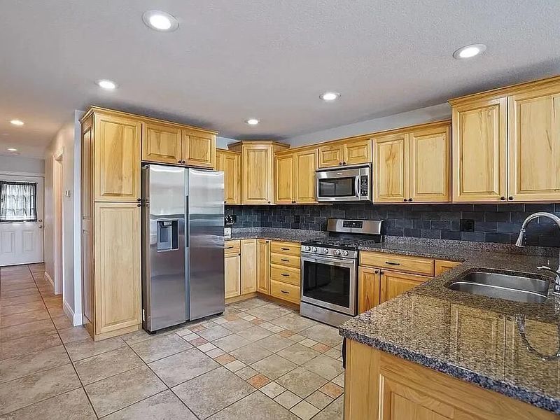 3846 Apple Valley Drive, Howard, OH 43028 Photo 9