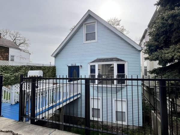 9018 S Brandon Avenue , Chicago, IL 60617