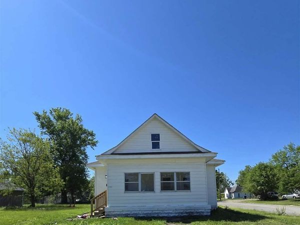 2101 Buckeye Street, Terre Haute, IN 47807