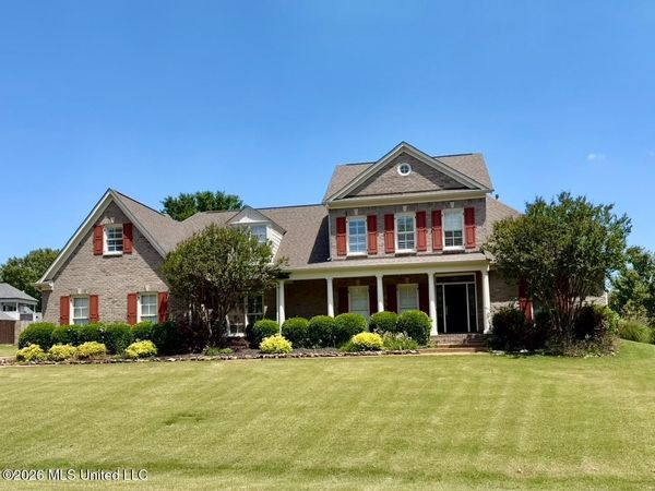 2830 S Manning Circle, Nesbit, MS 38651
