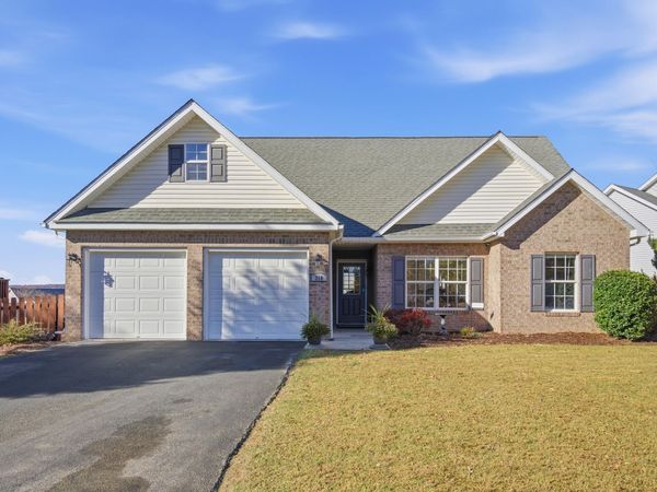 310 Windsor DR NW, Christiansburg, VA 24073