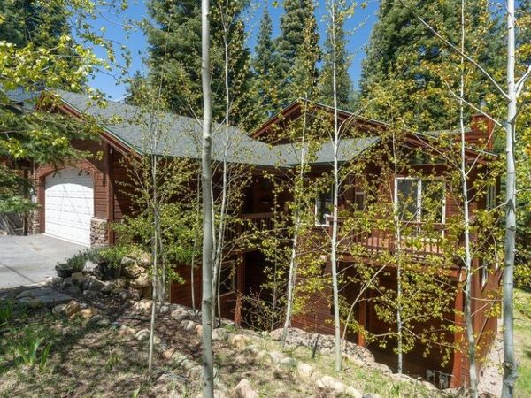 10694 Laurelwood Drive, Truckee, CA 96161