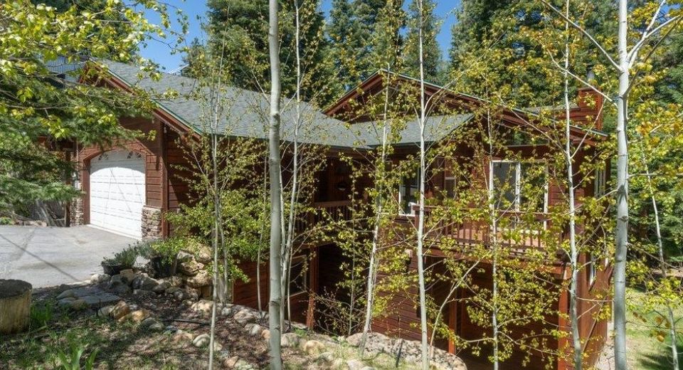 10694 Laurelwood Drive, Truckee, CA 96161 Photo