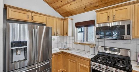 10694 Laurelwood Drive, Truckee, CA 96161 Photo