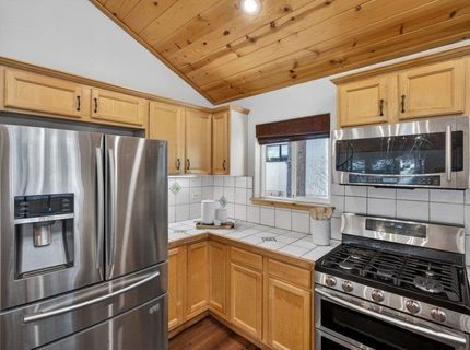 10694 Laurelwood Drive, Truckee, CA 96161 Photo