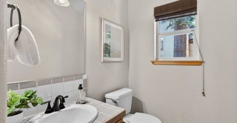 10694 Laurelwood Drive, Truckee, CA 96161 Photo