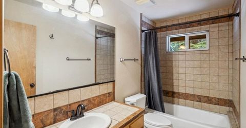 10694 Laurelwood Drive, Truckee, CA 96161 Photo