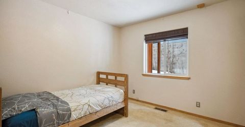 10694 Laurelwood Drive, Truckee, CA 96161 Photo