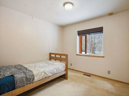 10694 Laurelwood Drive, Truckee, CA 96161 Photo