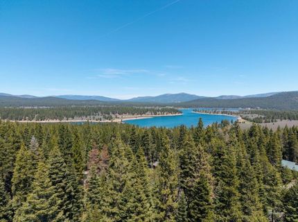 10694 Laurelwood Drive, Truckee, CA 96161 Photo