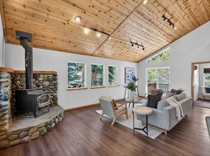 10694 Laurelwood Drive, Truckee, CA 96161 Photo