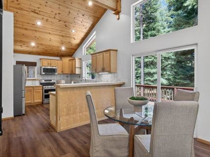 10694 Laurelwood Drive, Truckee, CA 96161 Photo