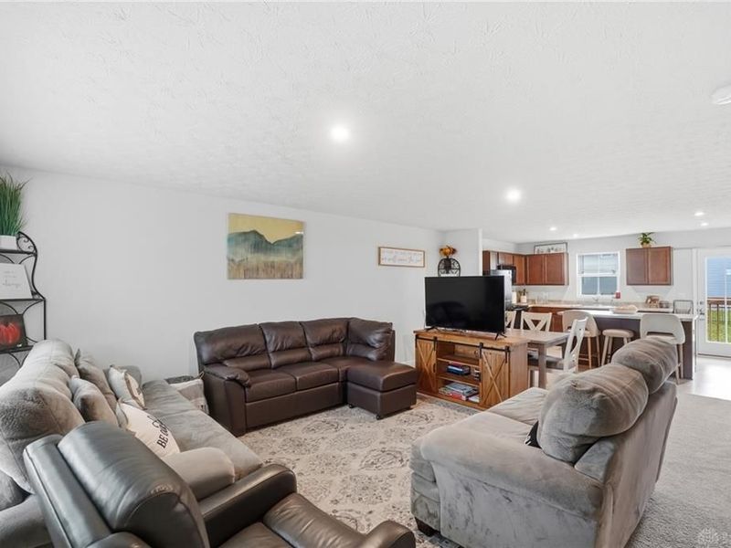 5908 Cresting Drive, Middletown, OH 45042 Photo 7