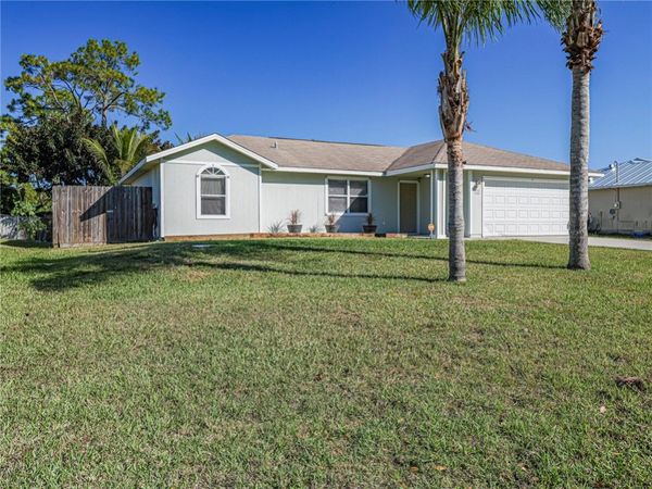756 18th Place SW, Vero Beach, FL 32962