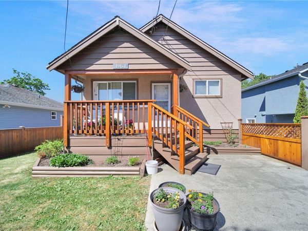 4964 Leslie Ave , Port Alberni, BC V9Y 6S4