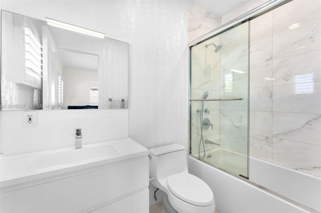 3 Turtle Walk , Key Biscayne, FL 33149 Photo