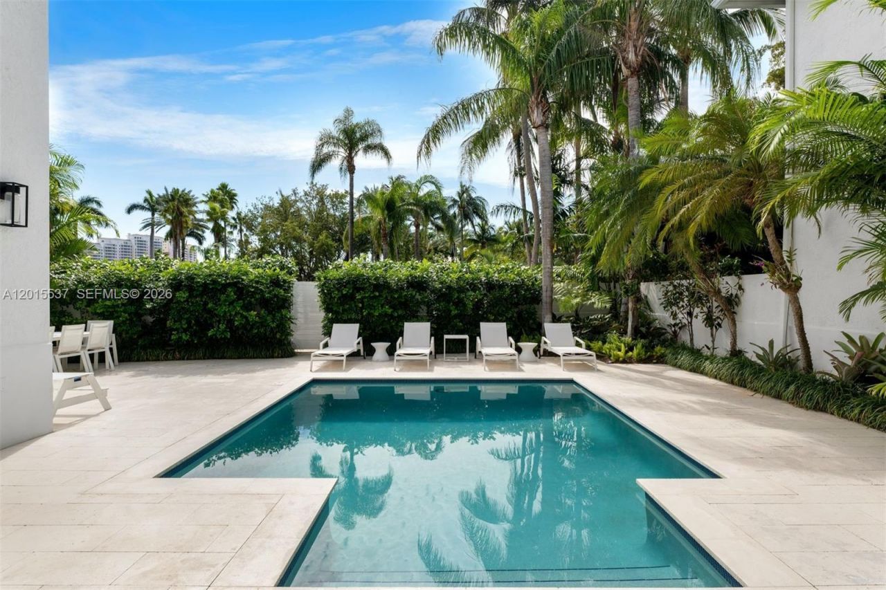 3 Turtle Walk , Key Biscayne, FL 33149 Photo