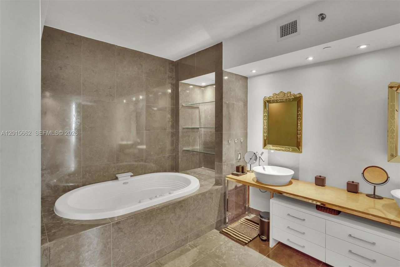 450 Alton Rd , Unit 2604, Miami Beach, FL 33139 Photo