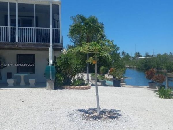 251 Pelican Ln , Big Pine, FL 33043