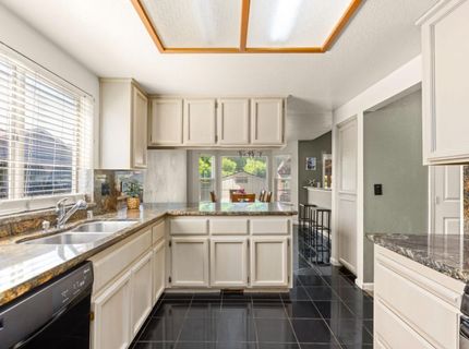 150 Creekside Cir, Sacramento, CA 95823 Photo
