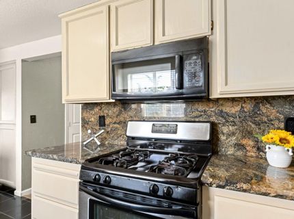 150 Creekside Cir, Sacramento, CA 95823 Photo