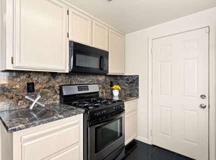 150 Creekside Cir, Sacramento, CA 95823 Photo