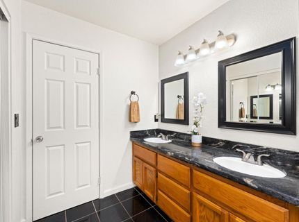 150 Creekside Cir, Sacramento, CA 95823 Photo