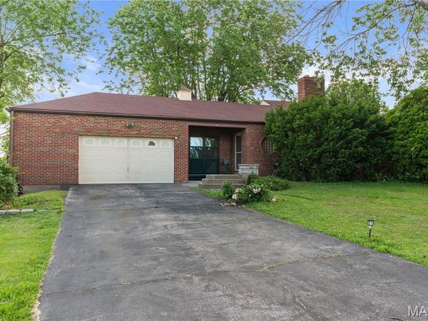 701 Garlyn Court, St Louis, MO 63123
