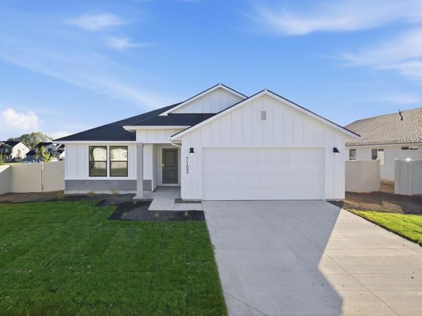 7152 E Marble Springs Dr, Nampa, ID 83687