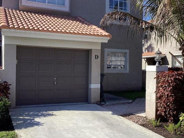 20970 Via Olander, Unit D, Boca Raton, FL 33428