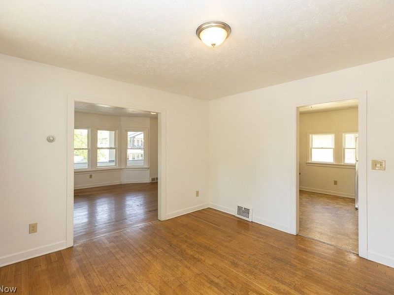 14221 Glenside Road, Cleveland, OH 44110 Photo 28
