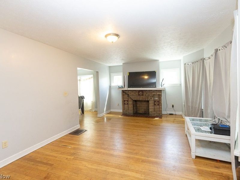 14221 Glenside Road, Cleveland, OH 44110 Photo 6