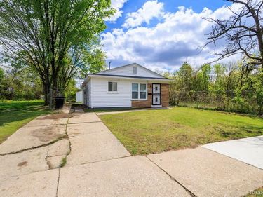10026 Whitcomb Street, Detroit, MI 48227
