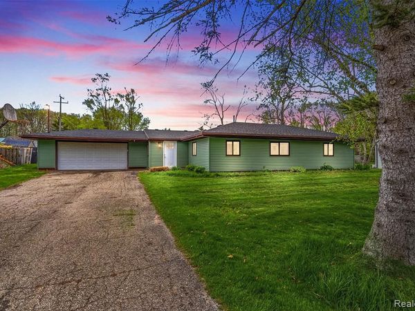 5710 Lake Grove Drive, White Lake Twp, MI 48383