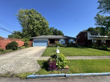 1729 Brewer Drive, Lexington, KY 40505