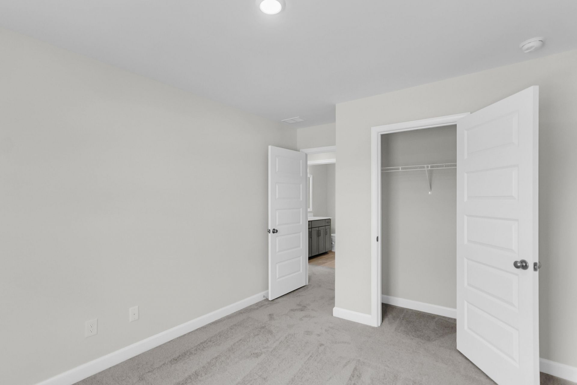 76 Crosswick Street Photo 35