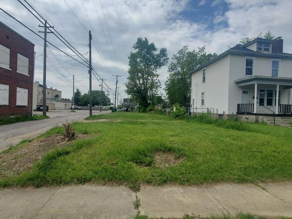 1687 Minnesota Avenue , Columbus, OH 43211