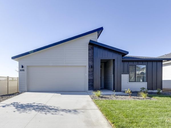 7068 E Marble Springs Dr, Nampa, ID 83687