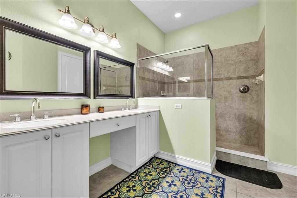 6050 Jonathans Bay Cir, Unit 102, Fort Myers, FL 33908 Photo