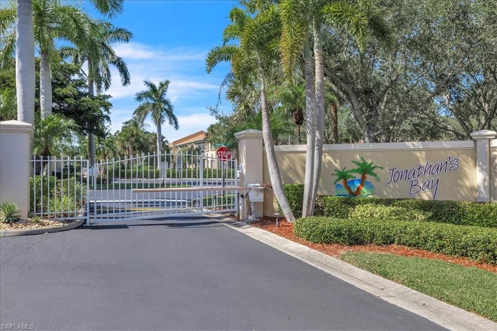 6050 Jonathans Bay Cir, Unit 102, Fort Myers, FL 33908 Photo