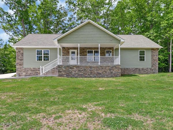 310 Summerwind Drive, Crossville, TN 38571