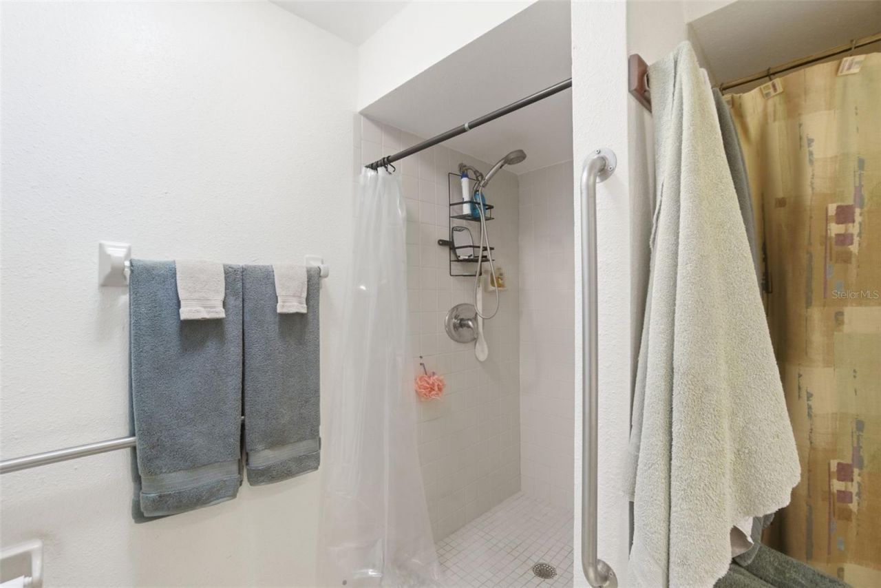 5601 Kevin Avenue, Orlando, FL 32819 Photo
