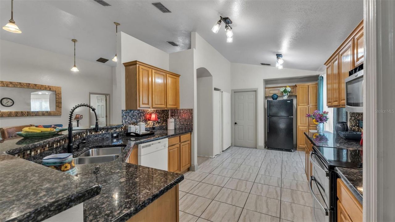 13409 Sweet Hill Road , Polk City, FL 33868 Photo