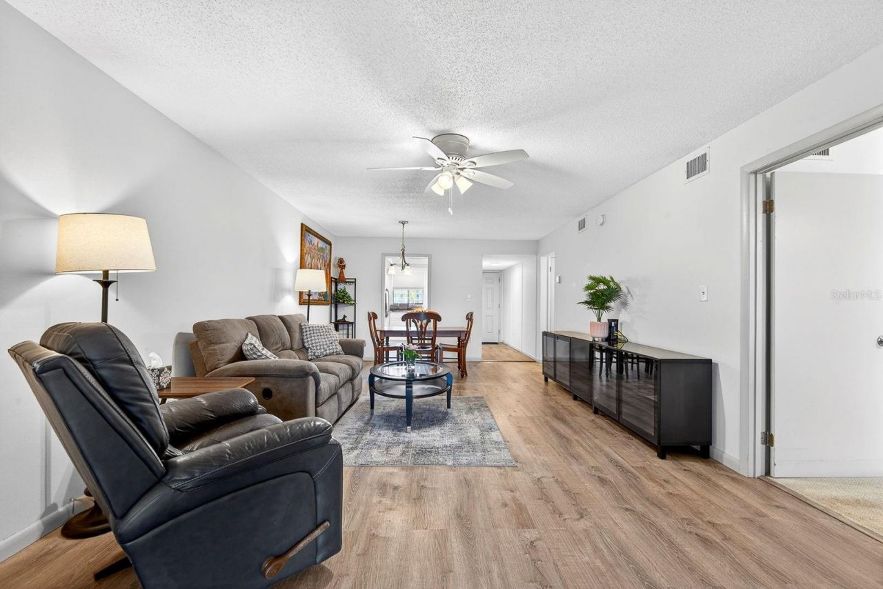 3344 Lake Bayshore Drive, Unit P205, Bradenton, FL 34205 Photo