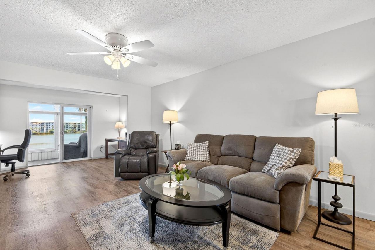 3344 Lake Bayshore Drive, Unit P205, Bradenton, FL 34205 Photo