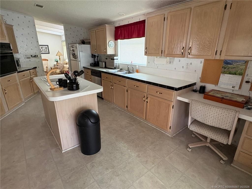 2465 SW Versailles Terrace, Stuart, FL 34997 Photo