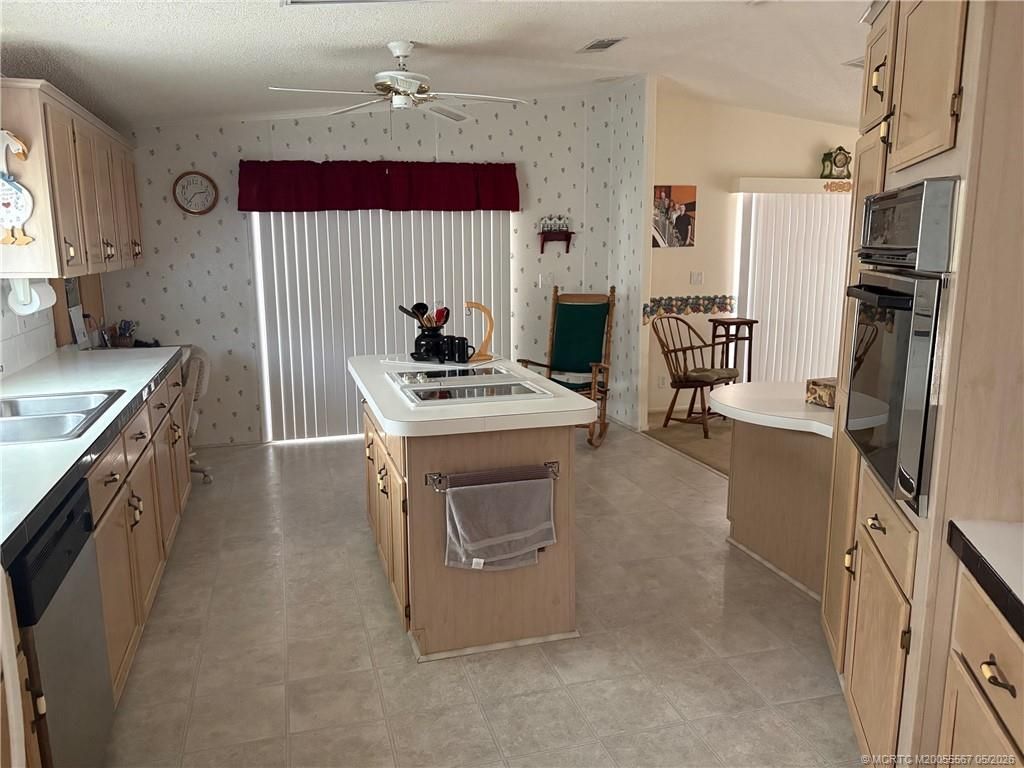 2465 SW Versailles Terrace, Stuart, FL 34997 Photo