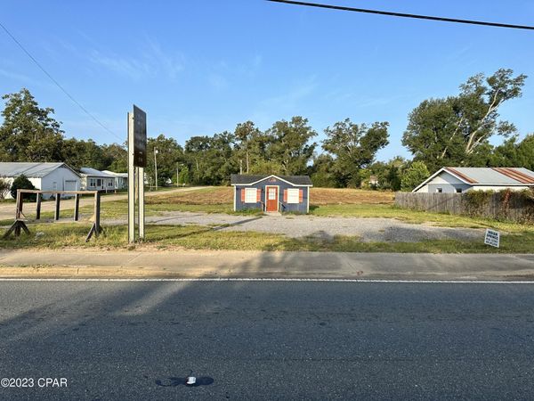 3127 Main Street , Cottondale, FL 32431