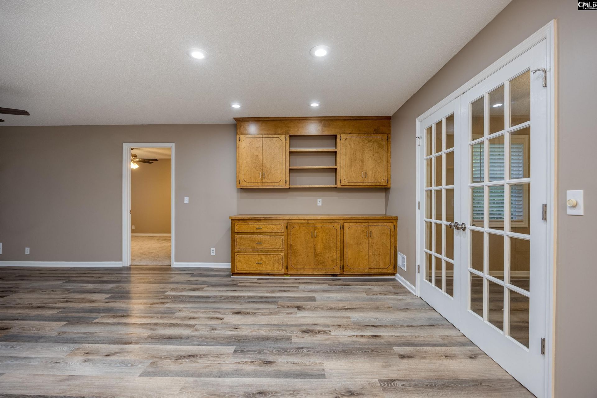 27 Westover Avenue Photo 16