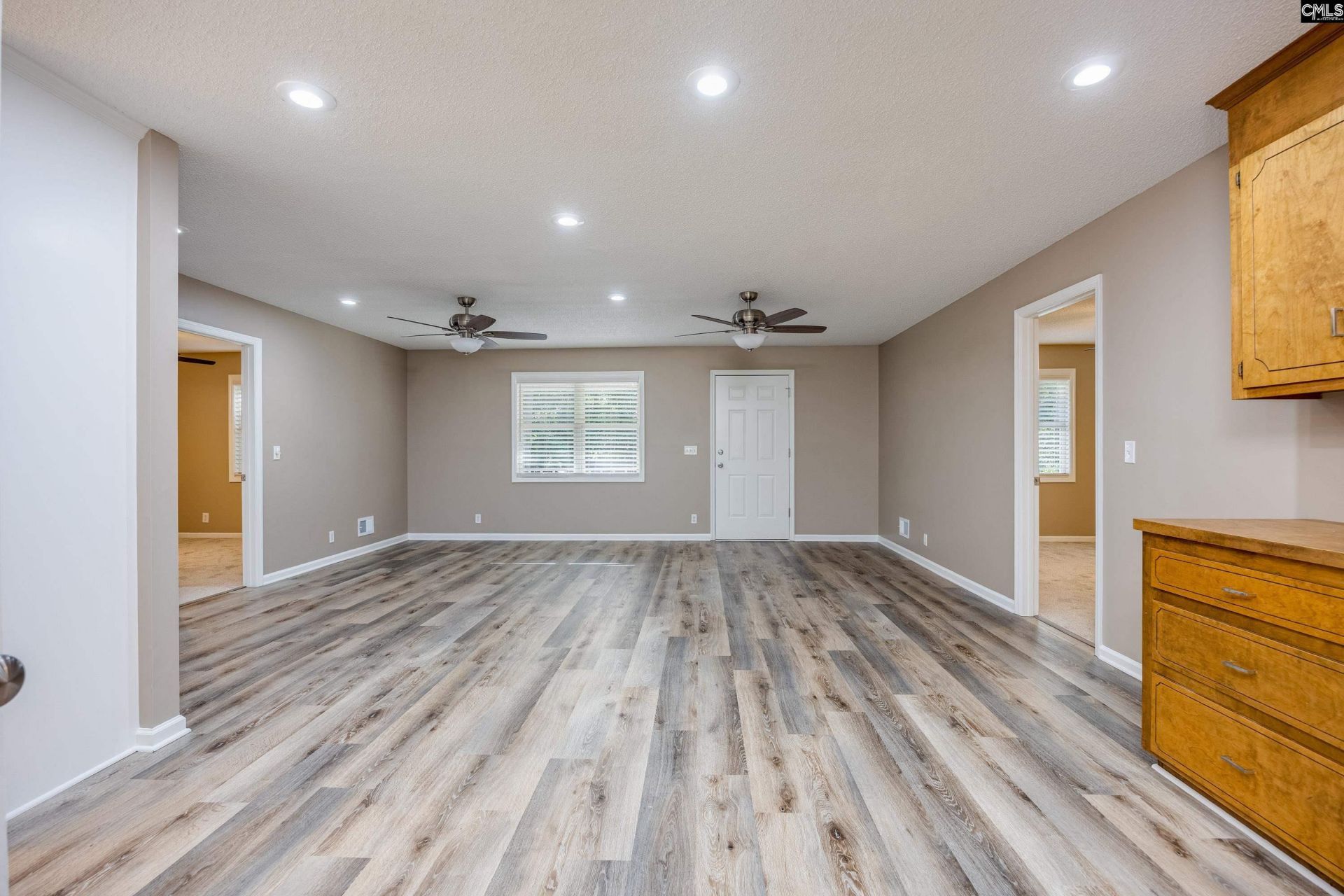 27 Westover Avenue Photo 18